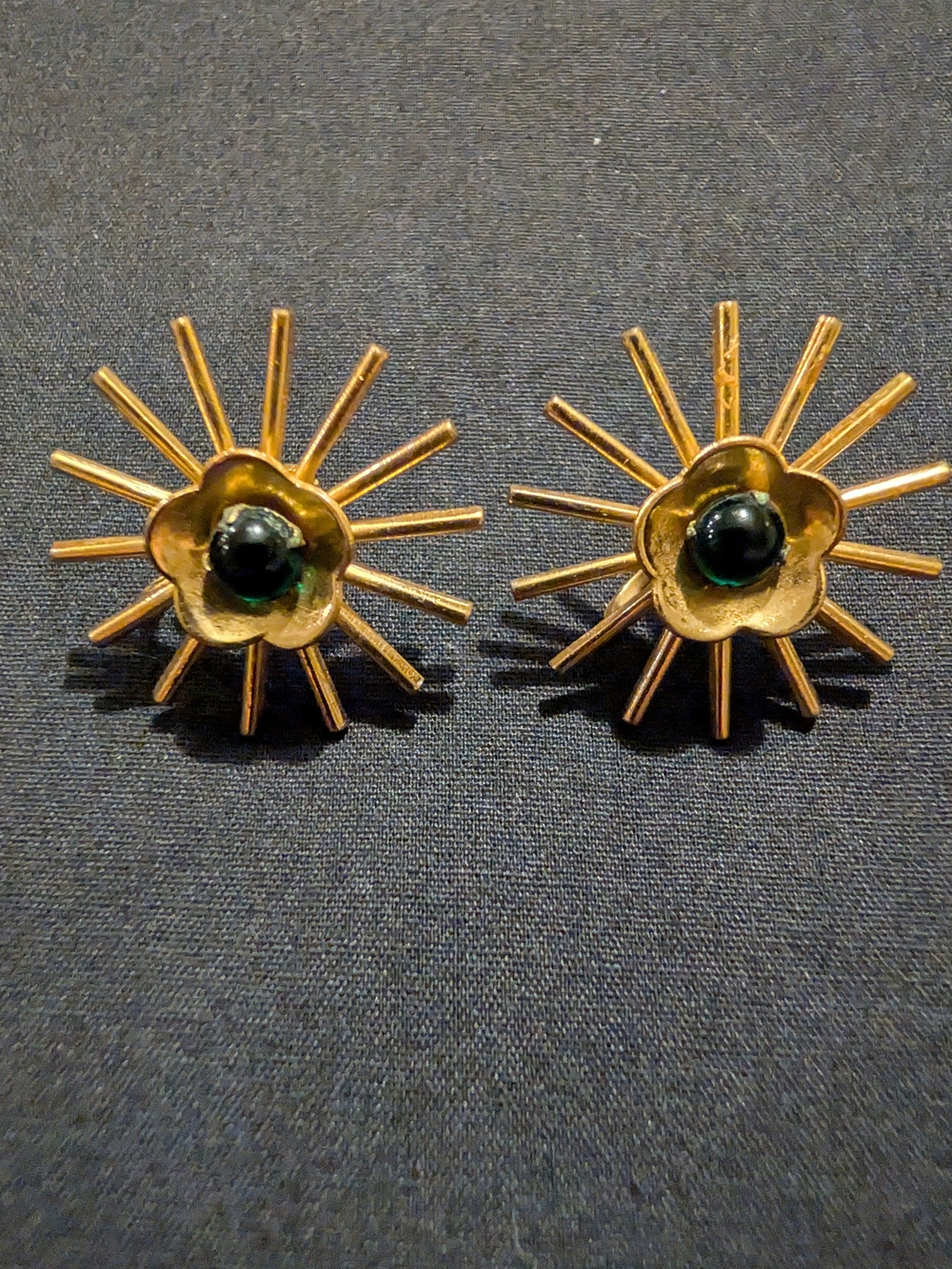 Vintage Gold Flower Sunburst Screw Back Earrings with Green Center